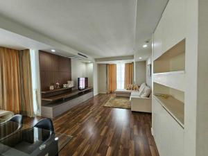 For SaleCondoWitthayu, Chidlom, Langsuan, Ploenchit : The Rajdamri， 2 Bed 2 Bath ，Sale 9,000,000 Baht