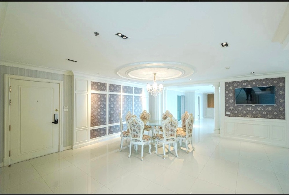 For SaleCondoRama9, Petchburi, RCA : Condo for sale: Belle Grand Rama 9, area 353 sq m., near the BTS, expressway.