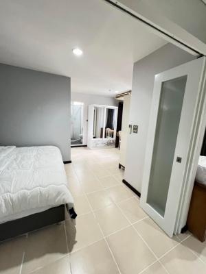 For RentCondoWitthayu, Chidlom, Langsuan, Ploenchit : ❤️❤️❤️ Urgent for rent!!   Interested, line tel 0859114585 ❤️❤️ Condo that allows pets openly, pet friendly, Witthayu Complex Condo, 22nd floor, C 2, very beautiful view in the heart of the city, the apartment is ready to move in, newly decorated, with al