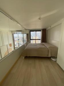 For RentCondoSathorn, Narathiwat : For Rent condo 2 bedrooms at Knightsbridge prime sathorn Duplex room High Floor Near BTS Chongnonsi Ready to move in Rental 44,000 THB./ Month