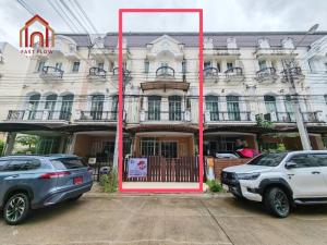 For SaleTownhouseLadkrabang, Suwannaphum Airport : Cheap 3-story townhome for sale, The Metro Rama 9, The Metro Rama 9, large house style. Adding a kitchen to the back of the house