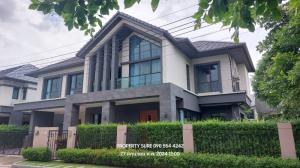 For RentHousePattanakan, Srinakarin : Beautiful new house, never lived in, Luxury Nordic style, Bergen house style, beautiful built-in furniture, modern, corner house, has a lawn area in the house, 15-20 sq m. The house is next to a playground. The village garden (garden view) has a maids bed