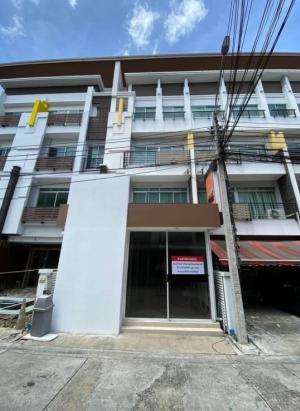 For RentHome OfficeChokchai 4, Ladprao 71, Ladprao 48, : Home office for rent, Lat Phrao, near BTS Lat Phrao 83, only 400 meters, 2 parking spaces, company registration possible.