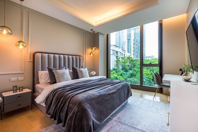 For SaleCondoWitthayu, Chidlom, Langsuan, Ploenchit : S-BSTL104 Condo for sale, Baan Sindhorn, 3rd floor, garden view, 126 sq m., 2 bedrooms, 2 bathrooms, 31 million, 064-959-8900