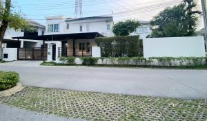 For RentHousePattanakan, Srinakarin : WW24295 For rent #Single house, Noble Tara Village, Phatthanakan, Srinakarin Road. #Near The Nine #Phatthanakan area