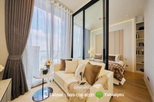 For SaleCondoSilom, Saladaeng, Bangrak : Ashton Silom ✨Very special price 🍃Beautifully decorated room - ready to move in 🔥1Bed size 32 Sq.m. ☎️K. Fahsai 089-018-8037 🆔Fahsaipbs