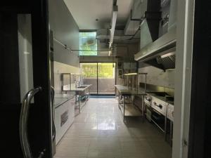 For RentShophouseSathorn, Narathiwat : Kitchen for rent, Sathorn - Surasak, suitable for selling food online and to customers in condos.