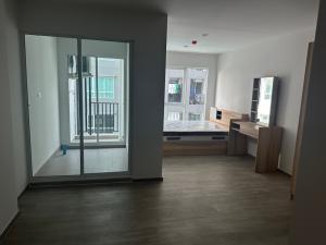 For SaleCondoThaphra, Talat Phlu, Wutthakat : Urgent sale, cheap, new room, Rye Condo, Talat Phlu, Building B, 5th floor, pool view, room size 30 sq m., not hot during the day. Sold with furniture