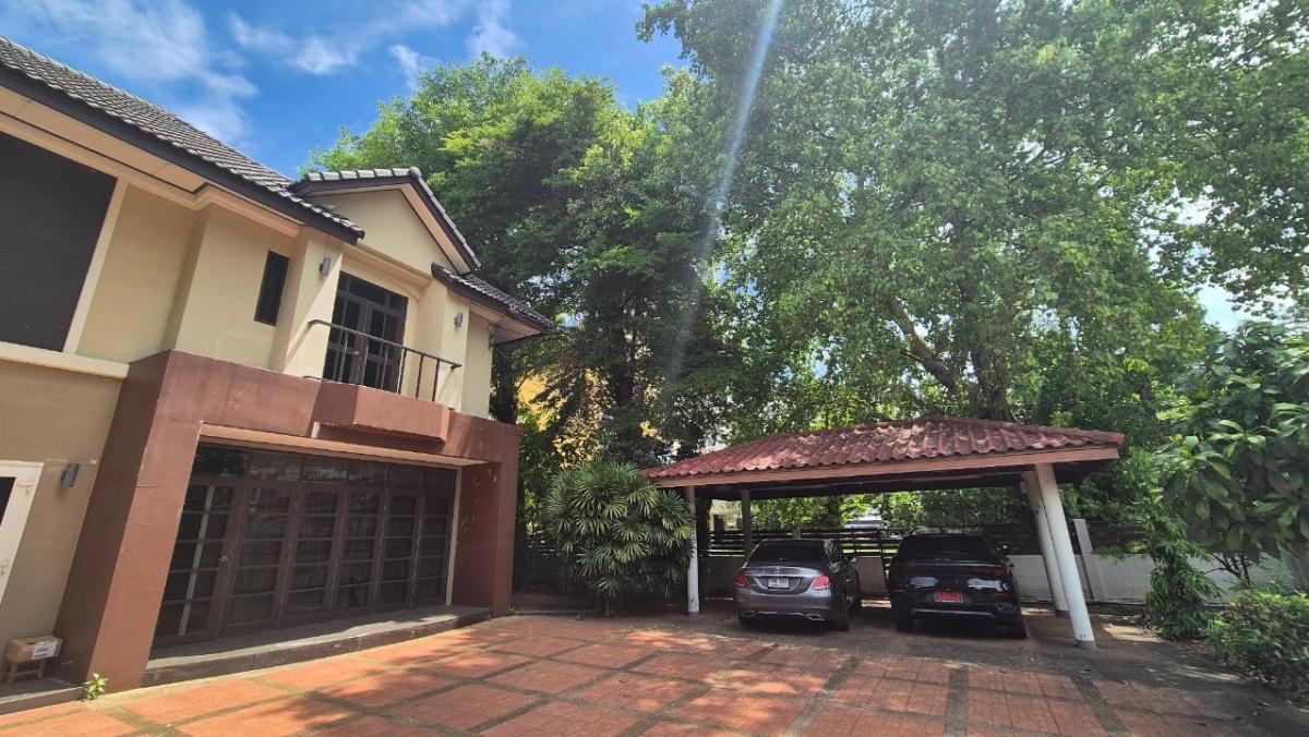 For SaleHouseLadprao, Central Ladprao : 🔥Land for sale with a very beautiful single house, 2 floors, 3 bedrooms, 3 bathrooms, with a maid's house, Soi Phahon Yothin 22🔥