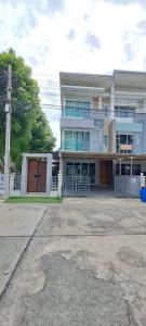 For RentTownhouseKaset Nawamin,Ladplakao : Townhome for rent, Town Plus Kaset-Nawamin Village.