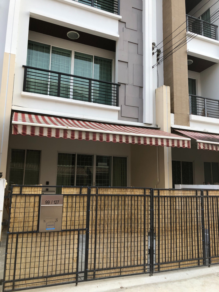 For RentTownhouseEakachai, Bang Bon : For rent, 3-story townhome, Baan Klang Muang S-Sense Sathorn-Taksin 2, 170 sq m, 19 sq m, complete furniture and electrical appliances.