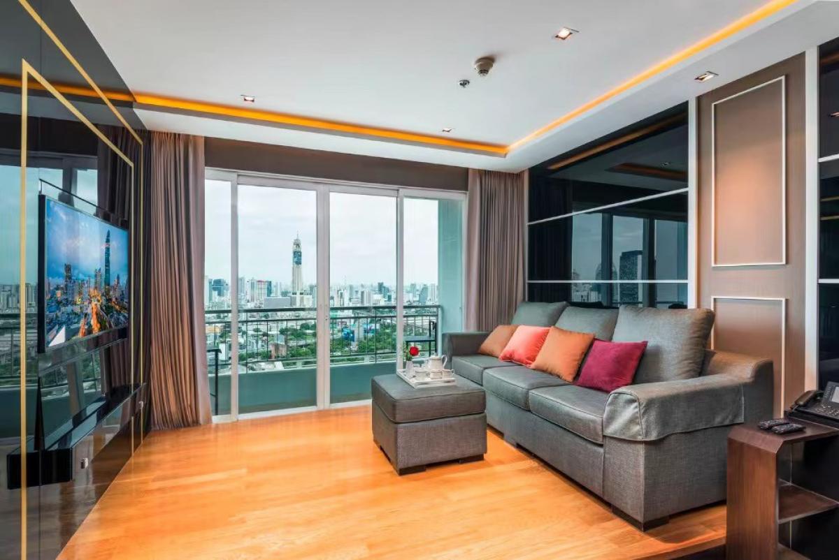 For RentCondoRama9, Petchburi, RCA : Circle condo for rent 2 bedroom big balcony open view