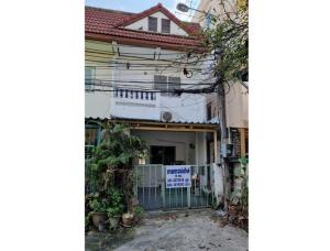 For SaleTownhouseBang Sue, Wong Sawang, Tao Pun : For inquiries, call: 083-787-9392. Townhouse for sale, 2 floors, 16 square wah, 2 bedrooms, 2 bathrooms, parking for 2 cars, Pracharat Sai 1, Soi 38, near the Blue Line, Bang Pho Station.