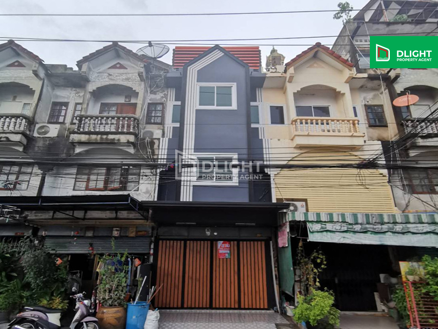 For SaleTownhouseBang kae, Phetkasem : Urgent sale, 3-story townhouse, Rang Bua Village, Thet Thai 77, Phasi Charoen, area 19 sq m, 200 sq m, 3 bedrooms, 3 bathrooms, price 2.95 million baht, renovated, ready to move in.