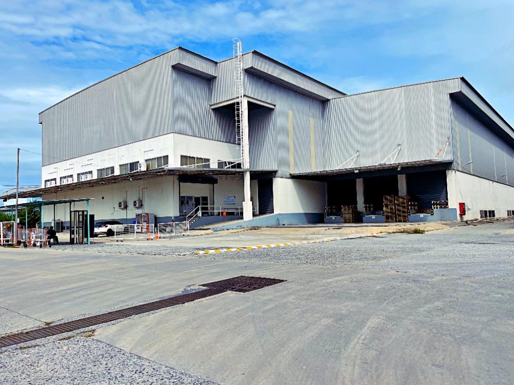 For RentFactoryBangna, Bearing, Lasalle : Factory/warehouse area 5,650  sq m. Next to Bangna-Trad Road, inbound, km. 19, purple area.