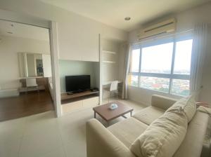 For RentCondoWongwianyai, Charoennakor : Q House Sartorn, swimming pool view, Cozy Style, high floor, open view, 100 m. to BTS.