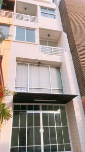 For RentTownhouseYothinpattana,CDC : Unfurnished Townhouse For Rent (10mins to Eakkamai , near sisb)