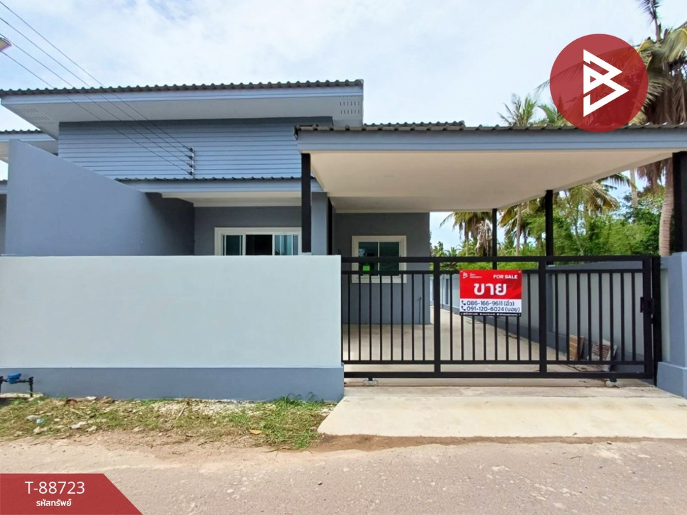 For SaleHouseSamut Songkhram : Semi-detached house for sale, area 72.4 square meters, Lat Yai, Samut Songkhram.