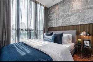 For SaleCondoRatchathewi,Phayathai : Photos from the actual room Wish Signature Midtown Siam 1Bedroom with furniture. Buy for yourself or invest, its worth it. Can be rented for 20K.