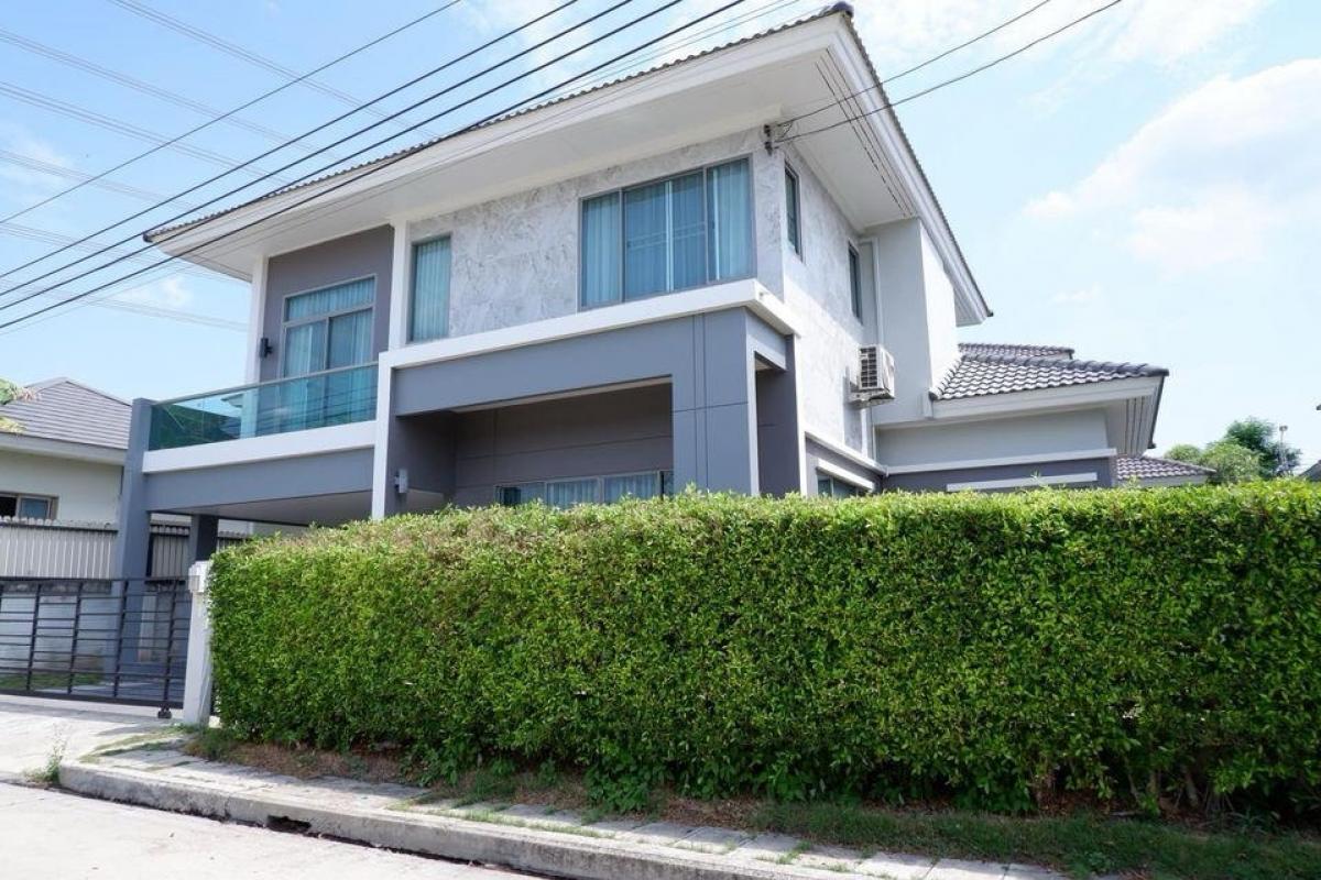 For SaleHousePattanakan, Srinakarin : Single house for sale, Perfect place project, Bangkok-Kreetha, area 64 sq m.