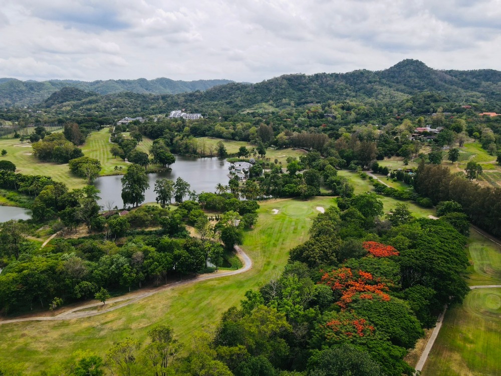 For SaleLandSaraburi : Land for sale next to Sir James Golf Course, Khao Yai view, already filled in.