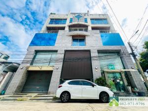 For SaleShophouseRatchadapisek, Huaikwang, Suttisan : VW24S-003 House Building 4 Storey for Sale Ratchadaniwet Yaek 2, 4 Bedroom 40 sqw 482 sqm good location with Elevator Near Huai Khwang, Ladprao, Pracha Uthit, Sutthisan