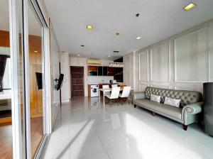 For RentCondoPattaya, Bangsaen, Chonburi : Condo for rent, beachfront, Casaluna Paradiso, Building C, 21st floor, size 60 sq m., Saen Suk, Chonburi, rent 25000 baht per month.