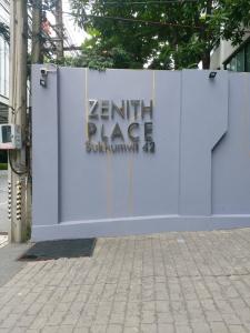 For SaleCondoSukhumvit, Asoke, Thonglor : Condo for sale, Zenith Place, Sukhumvit 42, Building A, 4th floor, size 33.63 sq m., near BTS Ekkamai and Phra Khanong.