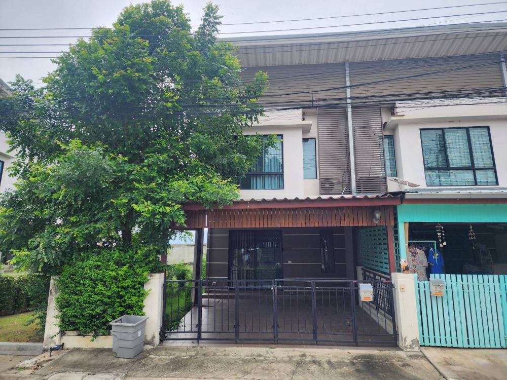 For SaleHouseChachoengsao : Near​ Lardkrabang Industrial! Town​house​ 2 floor​, Area​ 22 Sq.wah, in-building​ space​ 100 Sq.m