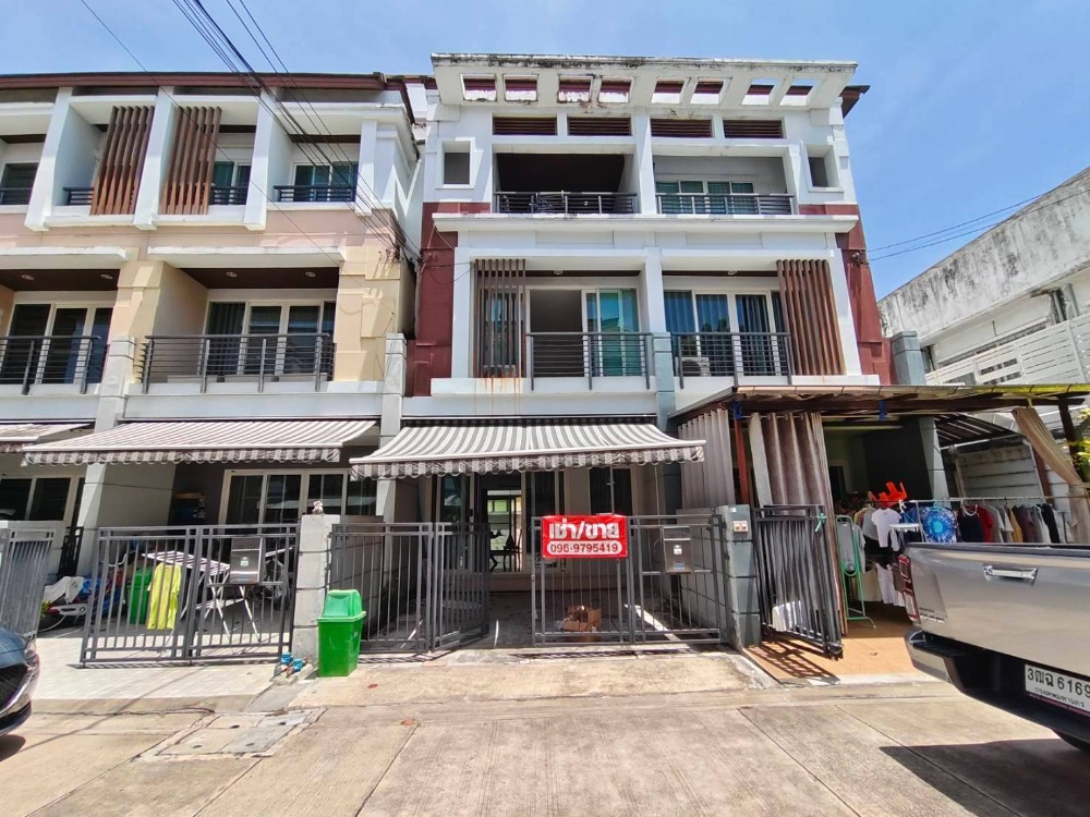 For SaleHome OfficeRama9, Petchburi, RCA : Townhome office for sale, 3 floors, 20 sq m, Urbanion Rama 9, Lat Phrao.