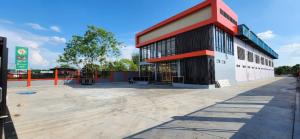 For SaleWarehousePathum Thani,Rangsit, Thammasat : For sale/rent **Warehouse** newly built, can be used as a small factory or transportation (2 rai 1 ngan / 600 sq m.), convenient travel, on Lam Luk Ka Road, Khlong 9.