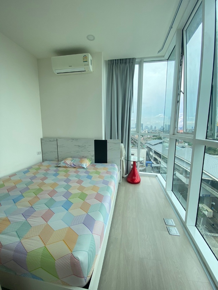 For SaleCondoPinklao, Charansanitwong : Condo for sale, great price, corner room with 180 degree Chao Phraya River view, next to Bang Phlat BTS station (blue line), De LAPIS Charan 81 project (De LAPIS Charan 81), room size 1 Bedroom Corner 34.5 sq m., 1 multipurpose room, 11th floor