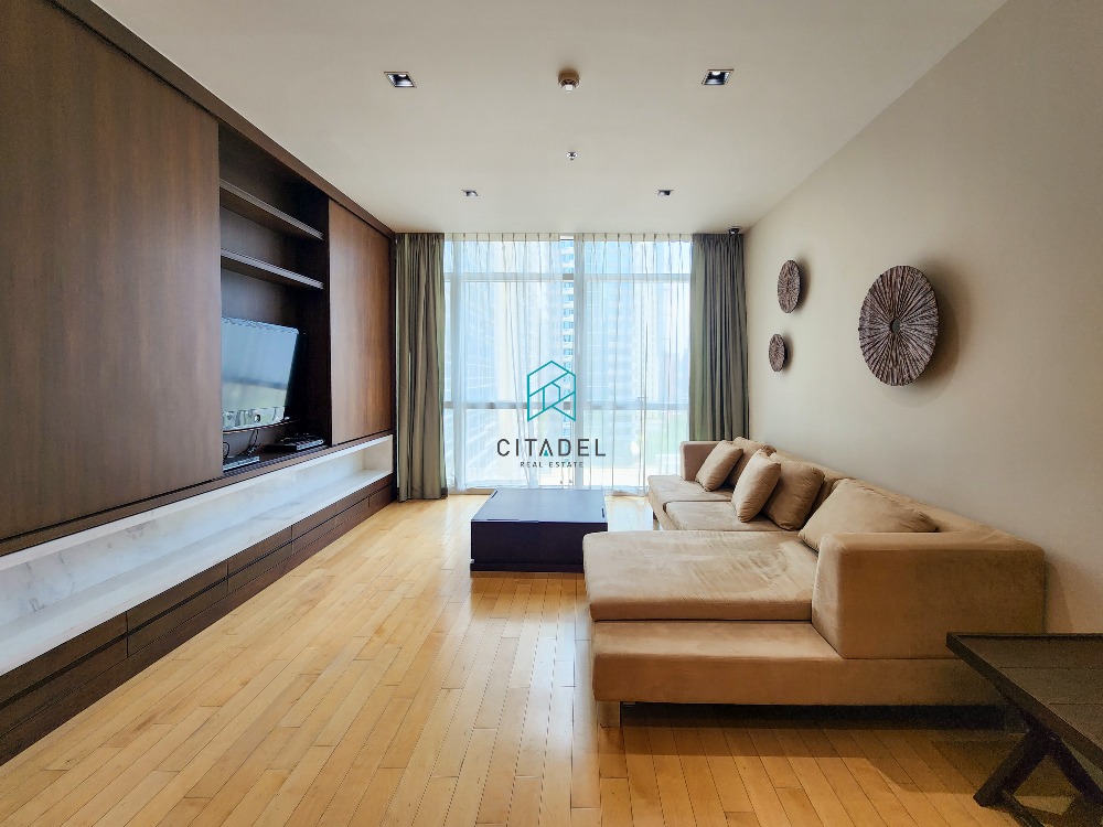 For RentCondoWitthayu, Chidlom, Langsuan, Ploenchit : Athenee Residence - Fully Furnished 2 Beds for Rent!