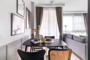 For SaleCondoOnnut, Udomsuk : 🌿 𝐂𝐡𝐚𝐭𝐞𝐚𝐮 Sukhumvit 62/1, 3rd floor, pool view, corner room, 2 bedrooms, private, near BTS Bang Chak