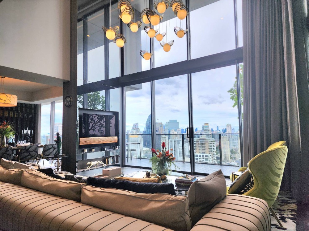 For SaleCondoSukhumvit, Asoke, Thonglor : Penthouse for sale Tela Thonglor near BTS Thonglor, PENTHOUSE room, decorated, ready to move in, ULTIMATE CLASS condo.