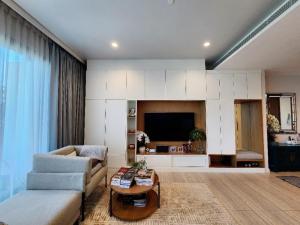 ให้เช่าคอนโดวิทยุ ชิดลม หลังสวน : *Beautiful Unit* 185 Rajdamri | 3 Bed | 061-567-9963