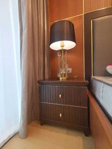 For RentCondoWitthayu, Chidlom, Langsuan, Ploenchit : For Rent 28Chidlom 1bed 44 Sqm Fullyfurnish 50,000-