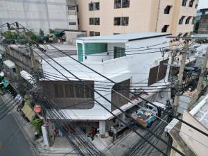 For RentShophouseSathorn, Narathiwat : Building for rent in Sathorn location Rebuilt behind the corner