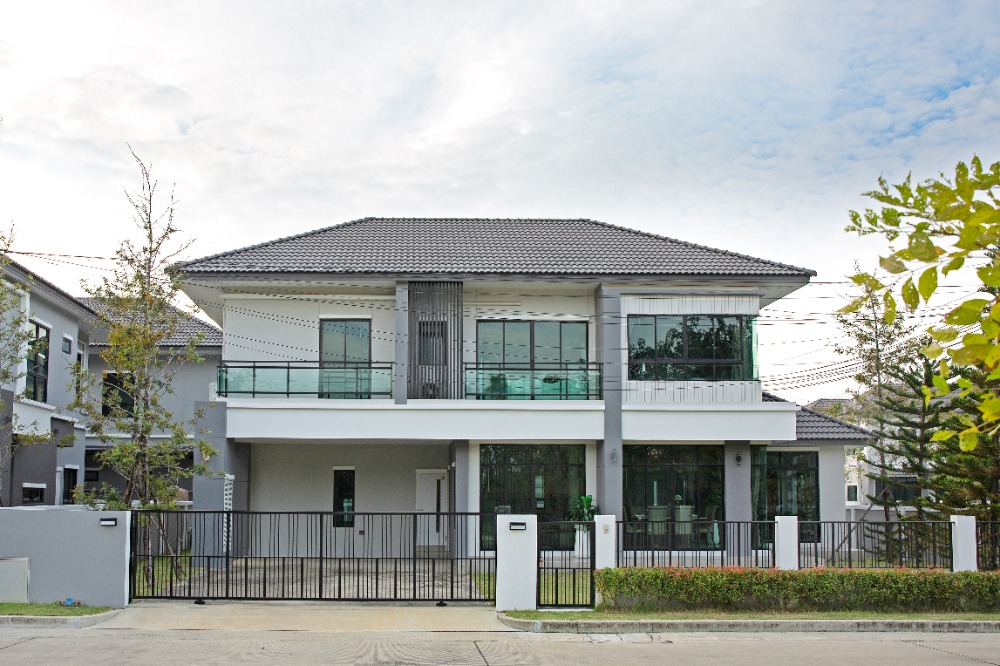 For SaleHouseRama5, Ratchapruek, Bangkruai : Single house for sale, Malinda project. Pinklao-Salaya Near the MRT Purple Line