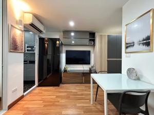 For SaleCondoOnnut, Udomsuk : Urgent (recruiting agents) for sale, Super Rare Item 7 rooms, Regent Home Sukhumvit 81, view in the middle of the pool and garden.