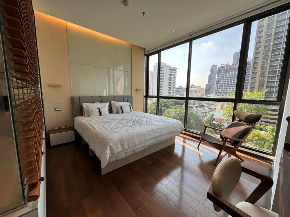 For RentCondoSukhumvit, Asoke, Thonglor : Condo for rent, The Address Sukhumvit 28, near BTS Phrom Phong, about 300 m.