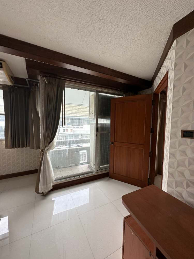 For SaleCondoRatchadapisek, Huaikwang, Suttisan : Pordee space Condo for sale Garden Place Condo Ratchada Soi 20