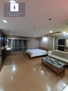 For RentCondoNana, North Nana,Sukhumvit13, Soi Nana : For rent at  The Trendy Condominium Negotiable at @lovecondo (with @ too)