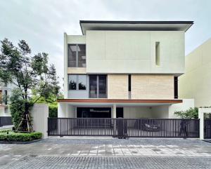 For SaleHousePattanakan, Srinakarin : 📍Last house, selling at a special price, closing the project, 100% full loan available, detached house in the heart of Rama 9. Inquire / make an appointment to see the real house every day📲Call: 𝟎𝟔𝟑-𝟖𝟕𝟗𝟒𝟐𝟔𝟗 (Sales Officer)