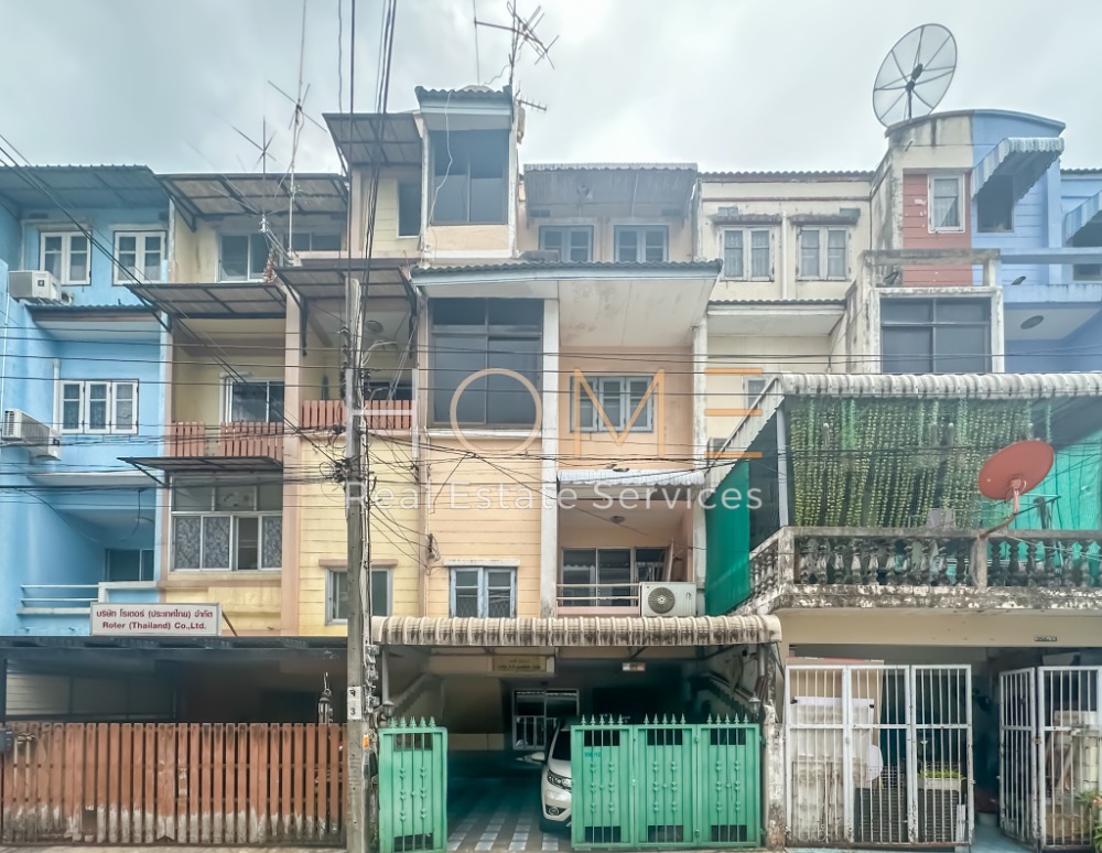 For SaleTownhouseYothinpattana,CDC : Townhome Krongthong Soi Pradit Manutham 10 (Ladprao 81) / 3 bedrooms (for sale), Krongthong Soi Pradit Manutham 10 (Ladprao 81) / Townhome 3 Bedrooms (FOR SALE) KARN025