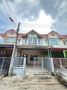 For SaleTownhouseMahachai Samut Sakhon : 2-story townhome for sale, very cheap price!!! Very good condition, ready to move in. Parinyachat 2 Phetkasem-Phuttamonthon 4 project (Parinyachat 2 Phetkasem-Phuttamonthon 4) is between Phutthamonthon Sai 4-5, very convenient to travel, good location, be