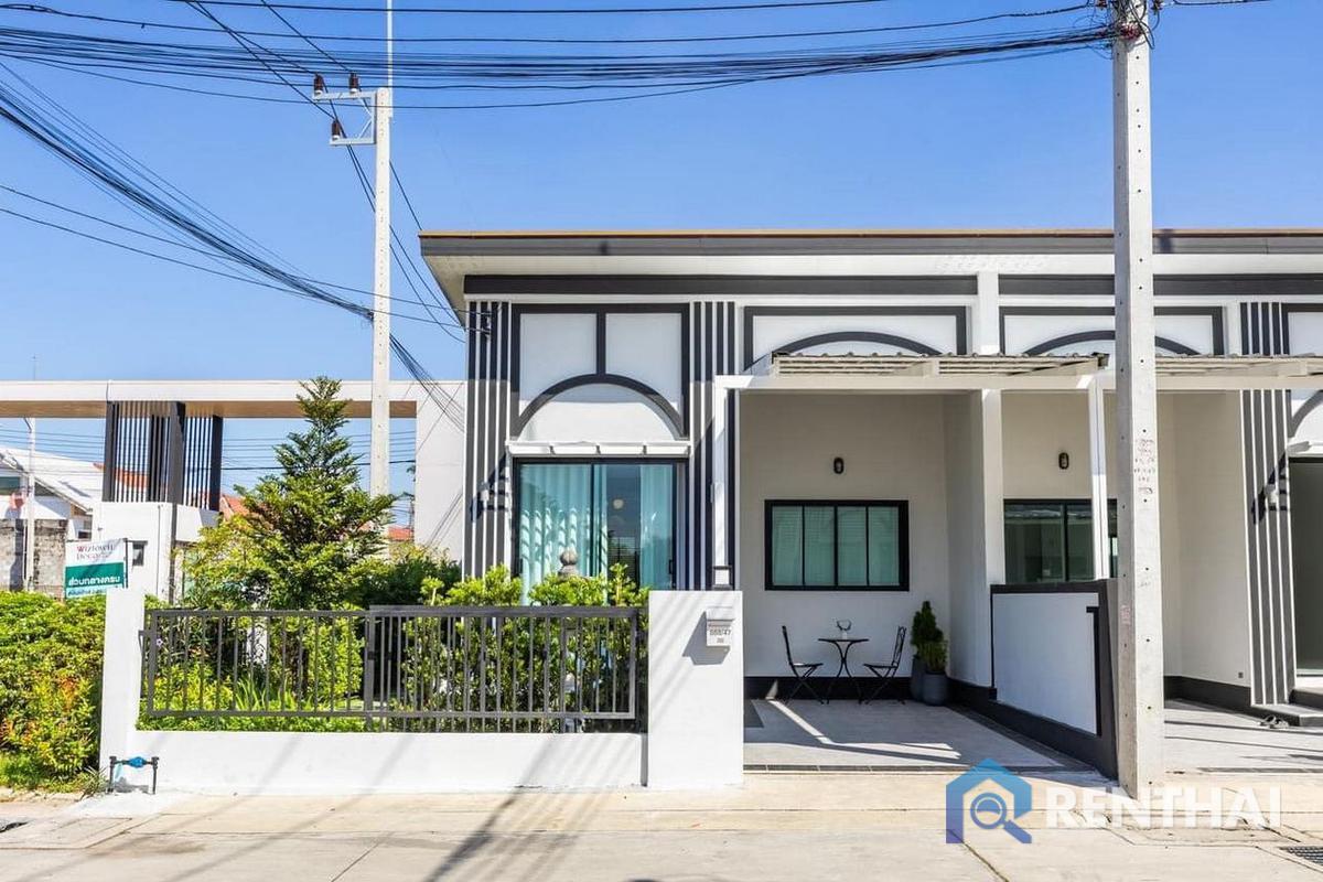 For SaleHousePattaya, Bangsaen, Chonburi : Ready to move in townhouse at Soi Khao Talo