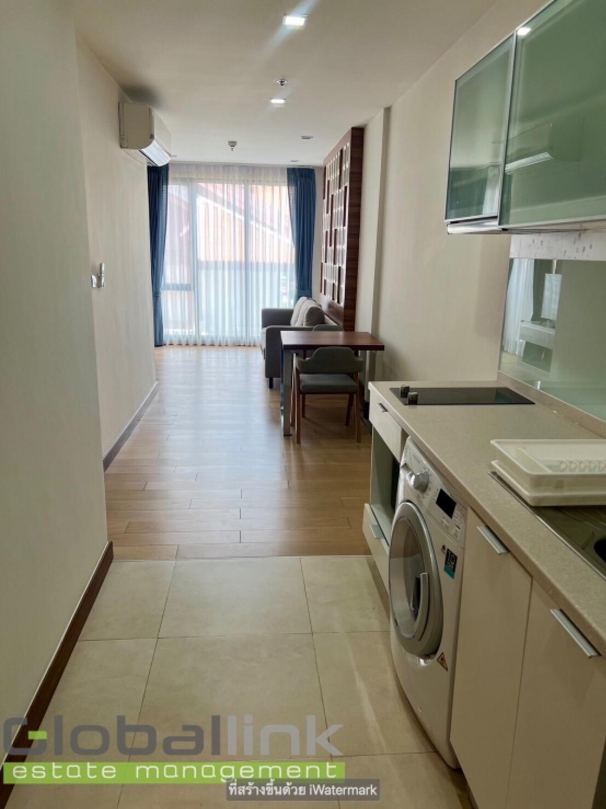 For RentCondoChiang Mai : (GBL2044) 🔥🏢 Urgently rent a condo in Chang Khlan area, 1 bedroom, Serangira view 🏢🔥🎯Empty room ready to move in. Project name: The Astra Condo 🖥️Fully furnished☎️If interested, chat with us. Or you can call to reserve in advance. ➡️ Area 50.62 sq m ➡️ 15