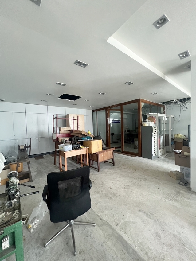 For RentRetailSathorn, Narathiwat : Space For Rent on 2F near BTS St.Louis, Bangkok