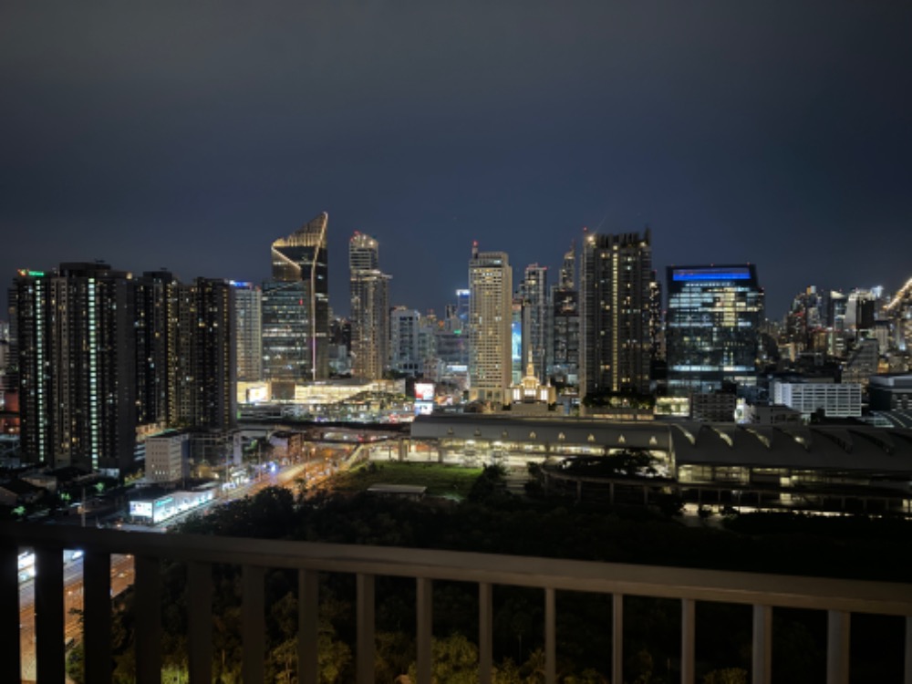 For SaleCondoRama9, Petchburi, RCA : Life Asoke Hype, owner selling it himself, 26th floor, south side, garden view, city view, fully decorated.